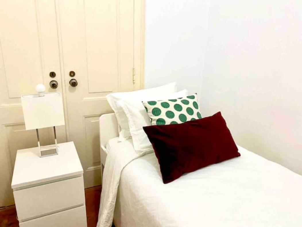 Romantic Chiado 7 -Private Small Single Room With No Outside Window Lissabon Exterior foto