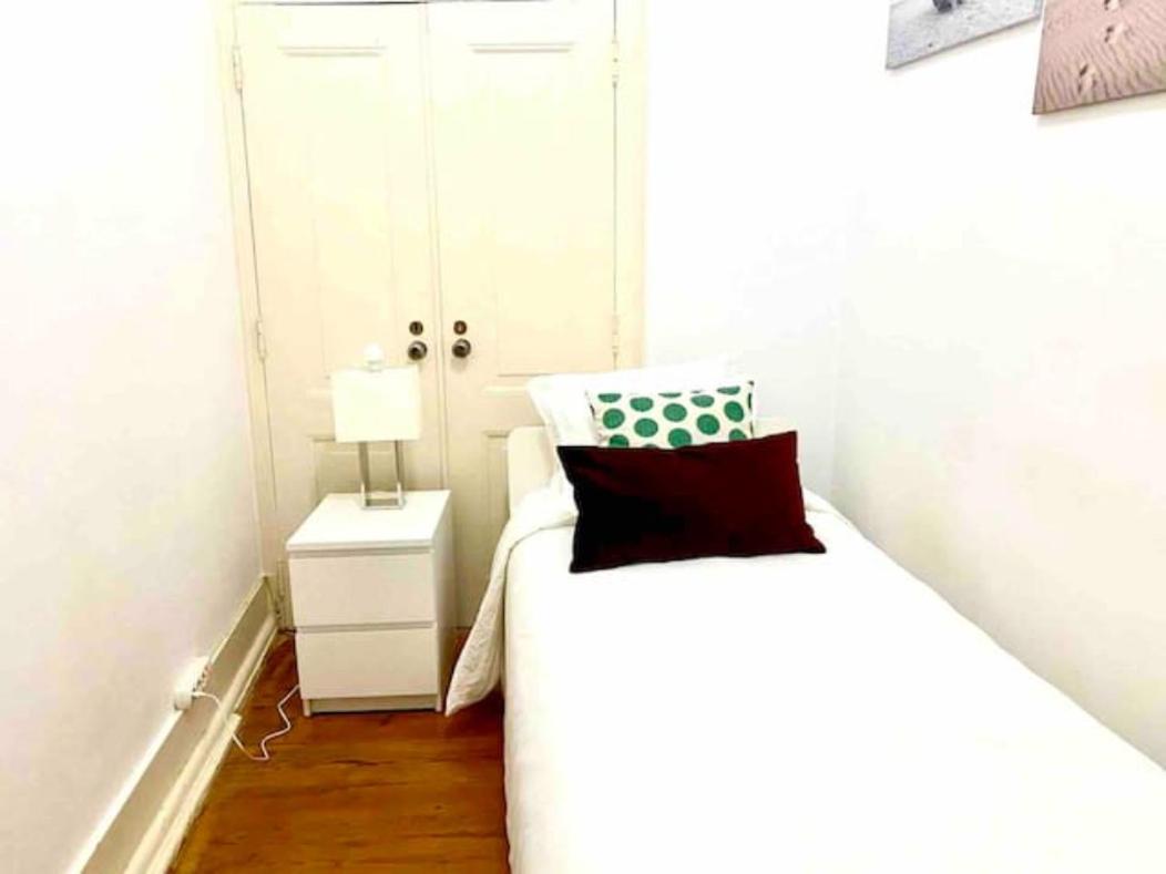 Romantic Chiado 7 -Private Small Single Room With No Outside Window Lissabon Exterior foto